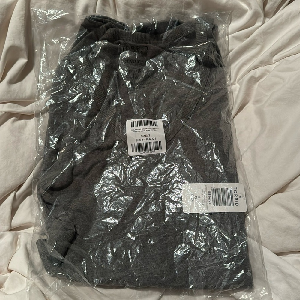 NWT 3X Torrid Girlfriend Signature Jersey V-neck Long sleeve